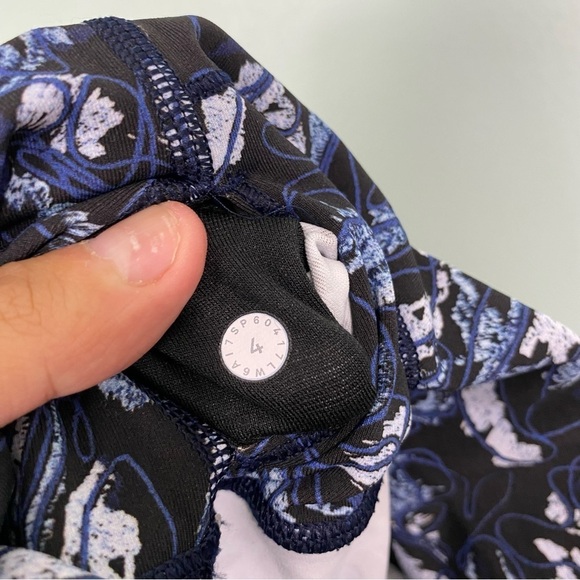 Lululemon Wunder Under‎ Crop High Rise 21” Embellished Multi Blue Sz 4 W6AI7S - Picture 3 of 5